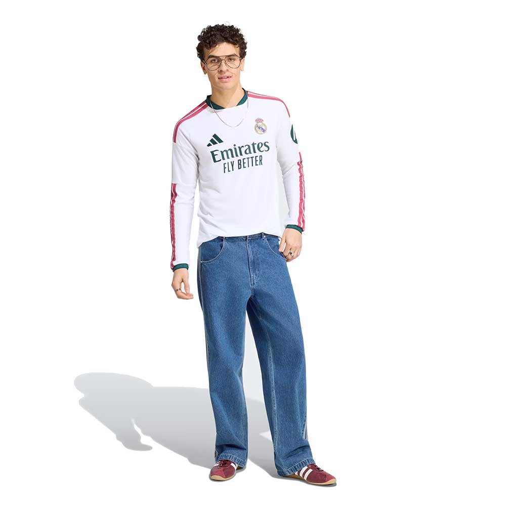 Real_Madrid_26-27_Home_Jersey_Long_Sleeve_Jersey_White_KC3952_25_model.jpg