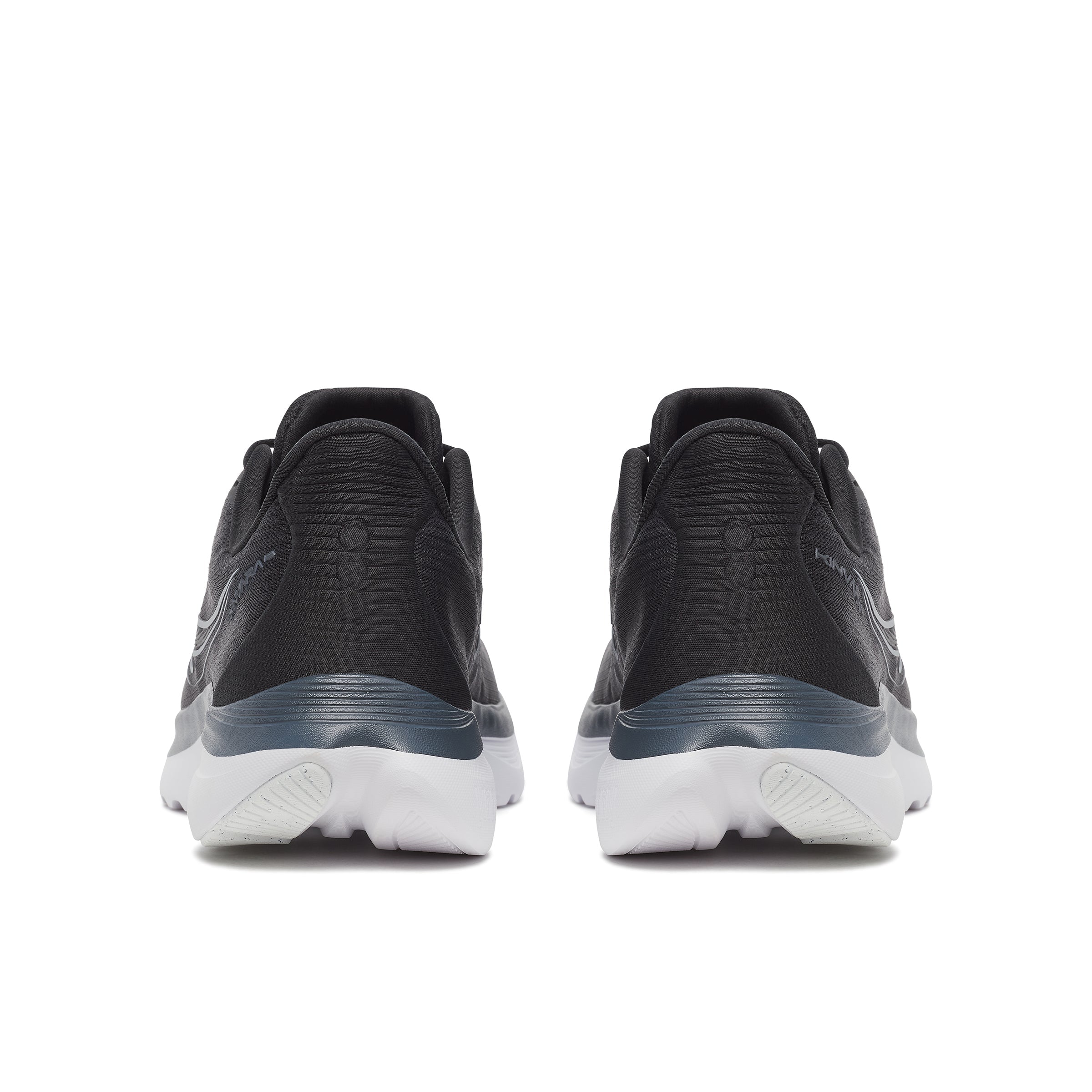 Men's Kinvara 16 (200 - Black/White)