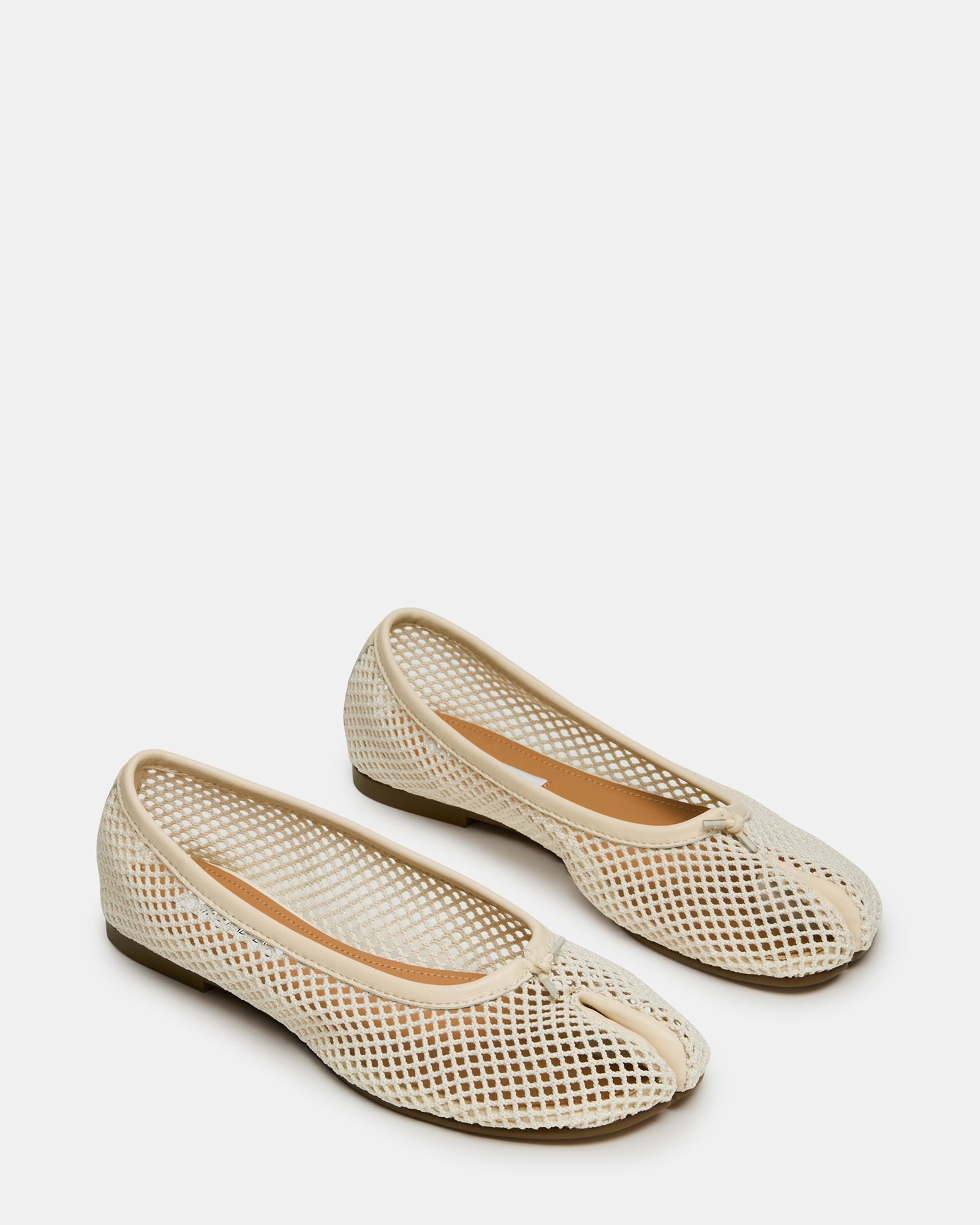 STEVEMADDEN_SHOES_CALICO-MESH_BONE_02_3bddeb94-9e10-4491-95cf-cc0b55ccfe6d.jpg