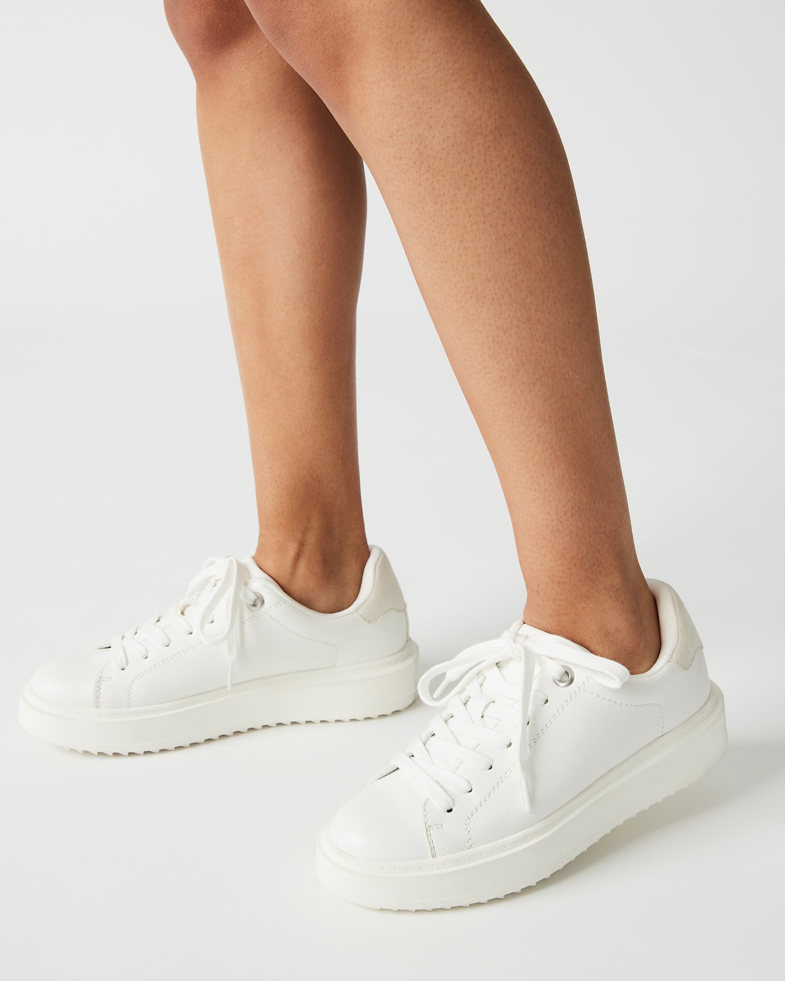 STEVEMADDEN_SHOES_CATCHER_WHITE-SUEDE_4679.jpg