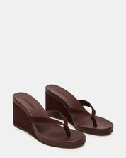 PLAYING BROWN SUEDE