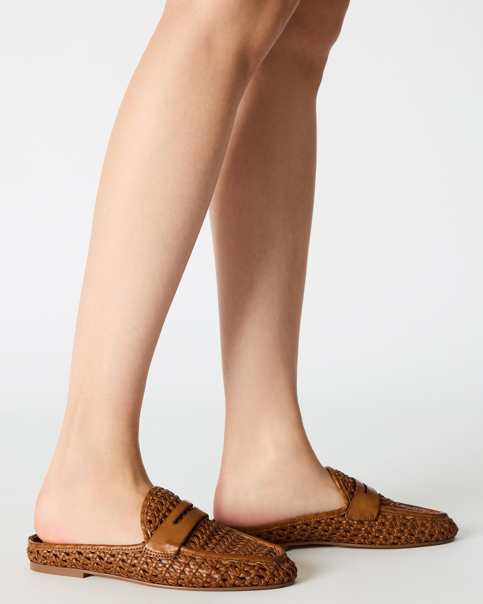 STEVEMADDEN_SHOES_RAFE-WOVEN_TAN_0996.jpg