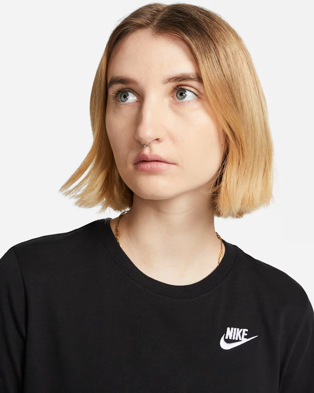 Women's Nike Sportswear Club Essentials Black/White DX7902-010