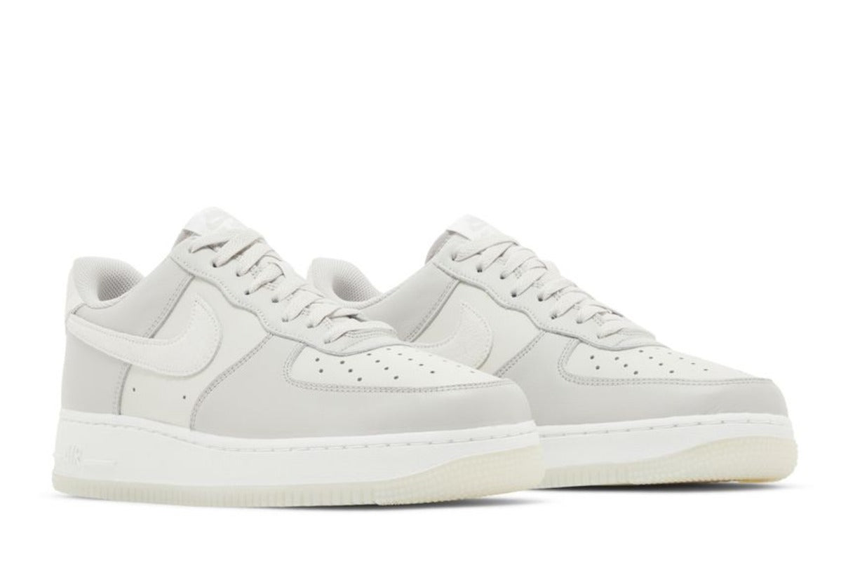 Nike Air Force 1 Low '07 LV8 Light Bone
