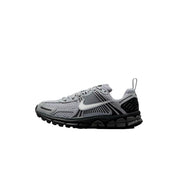 Grade-School Nike Vomero 5 Wolf Grey/Summit White-Black HV6421-001