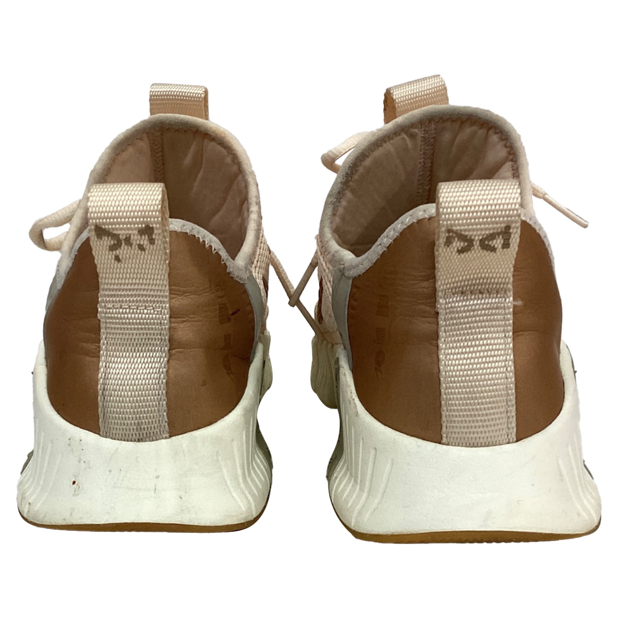 Nike Free Metcon 3 Sneakers in Guava Ice Polyester