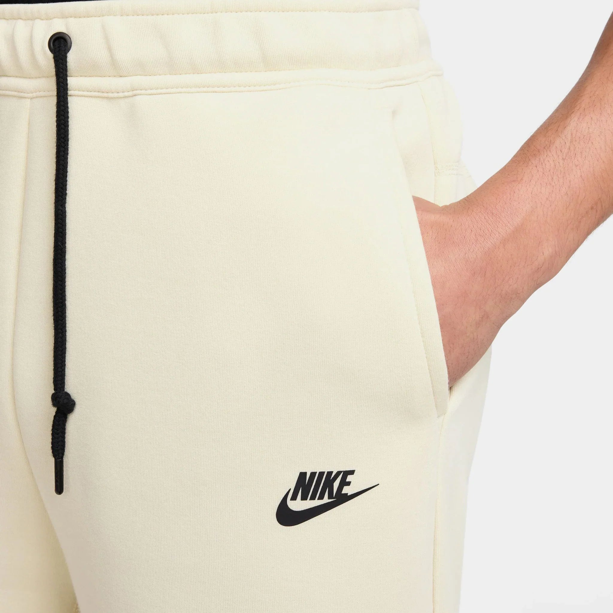 Men's Nike Sportswear Tech Fleece Shorts Light Khaki/Black FB8171-234