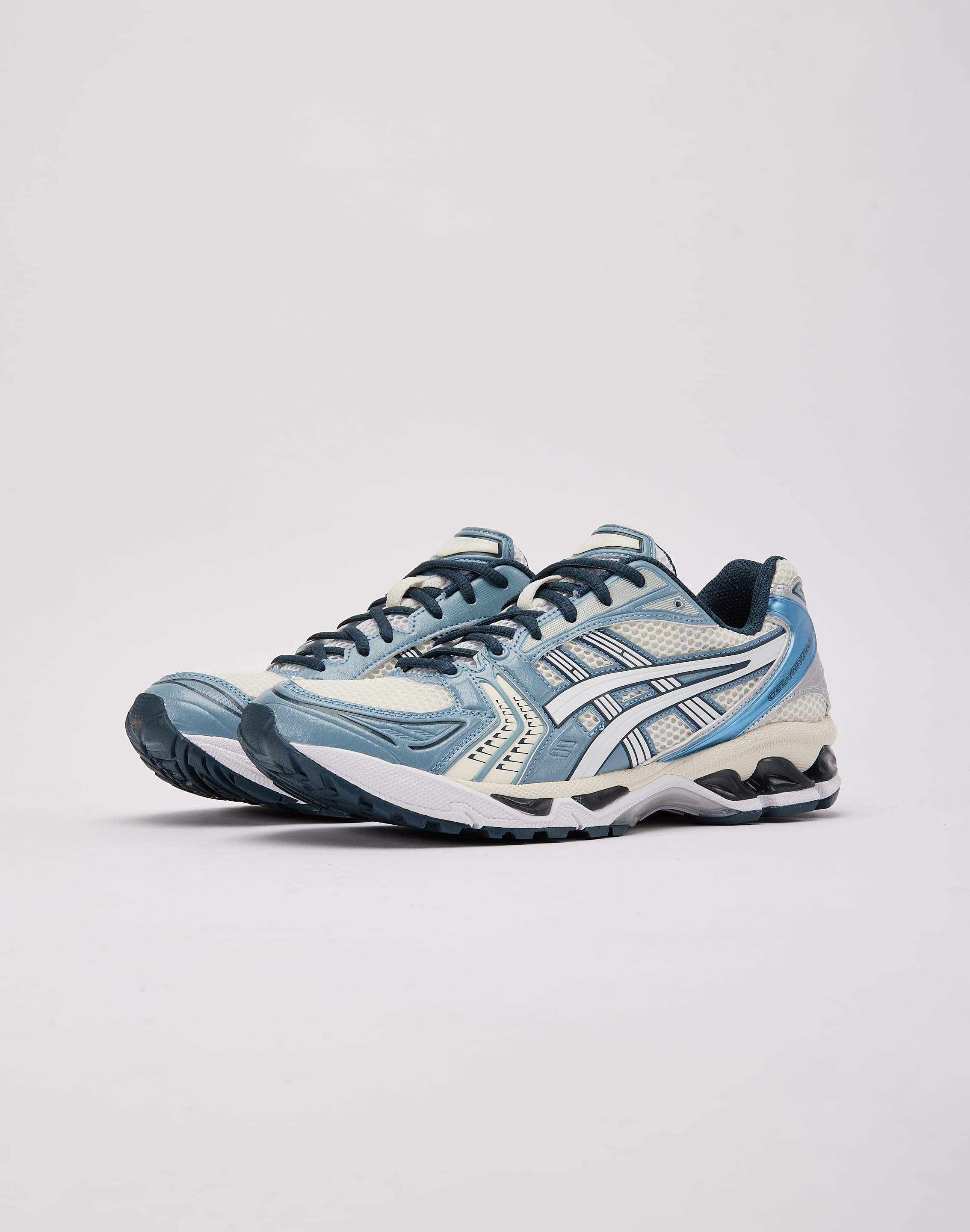 asics_1203A537_20116_M102.jpg