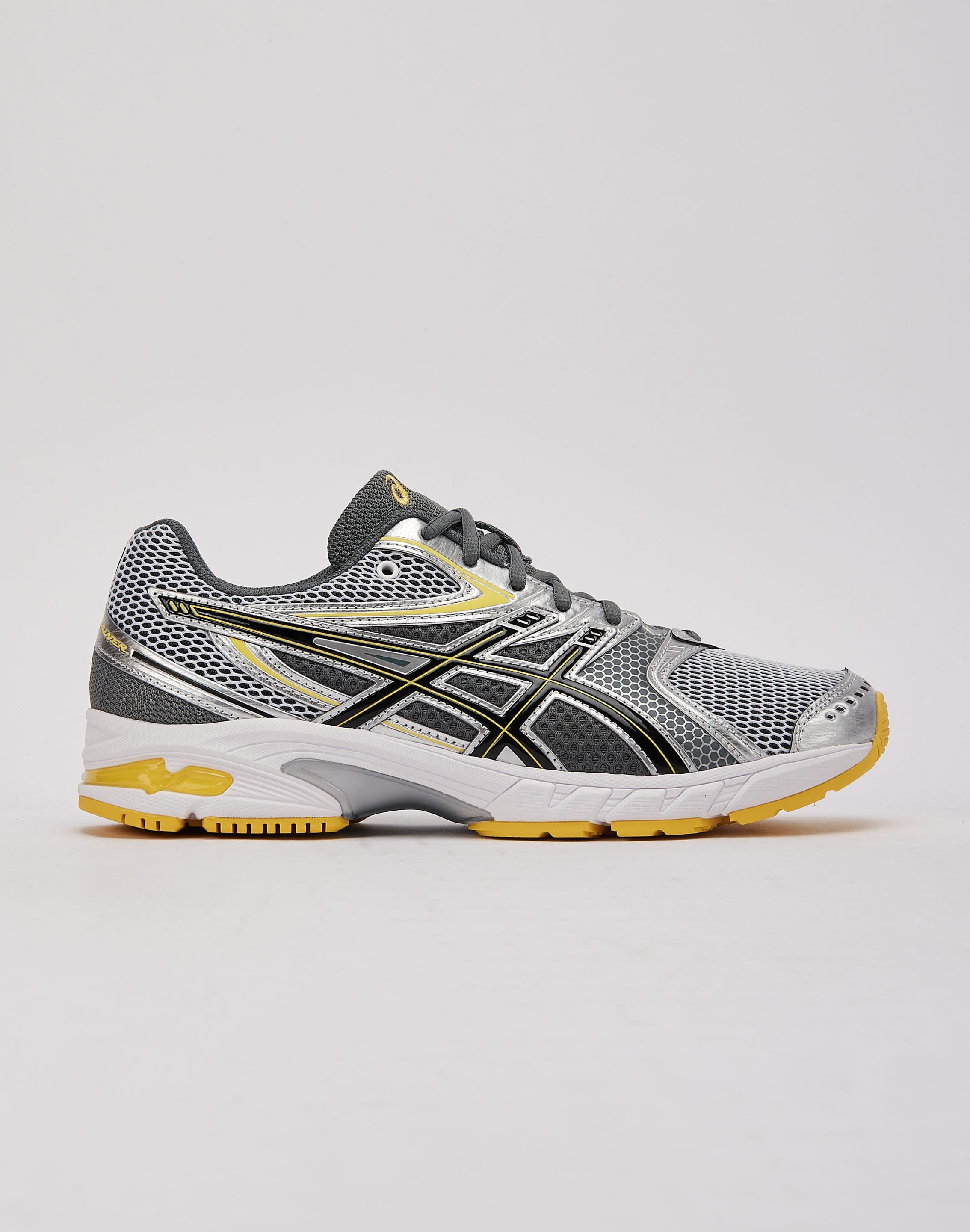 asics_1203A607_20101_M032.jpg