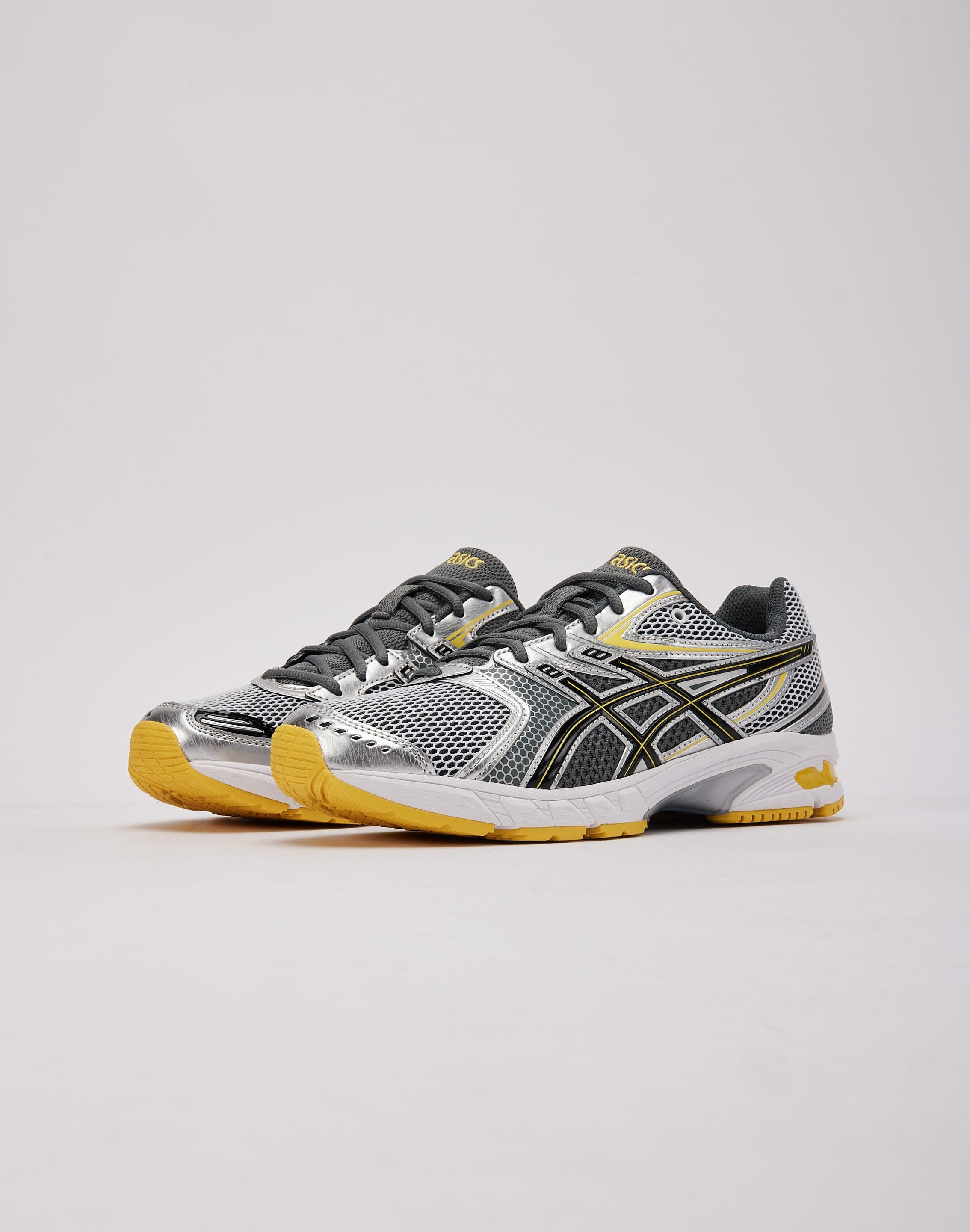 asics_1203A607_20101_M034.jpg