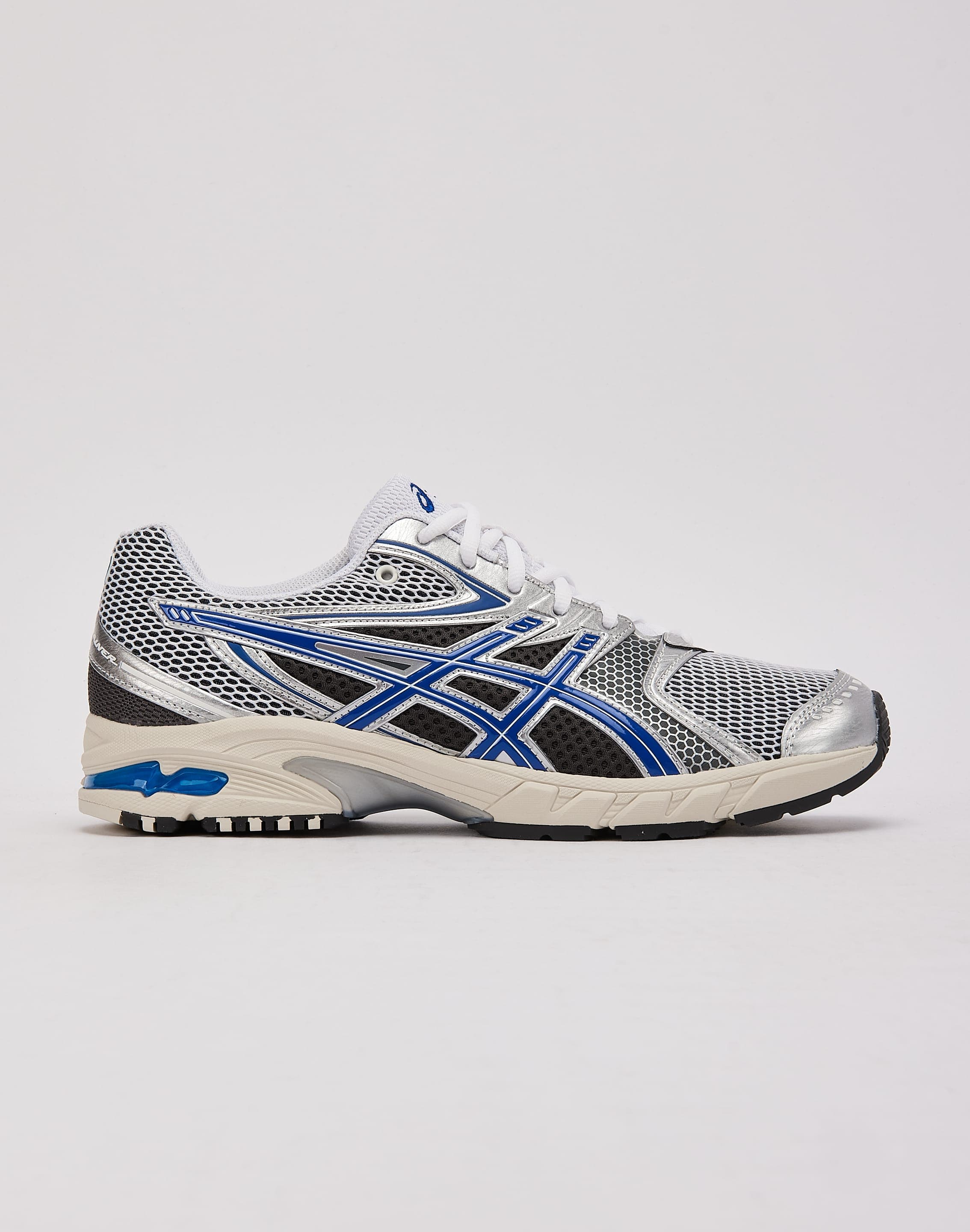 asics_1203A607_20103_M008.jpg