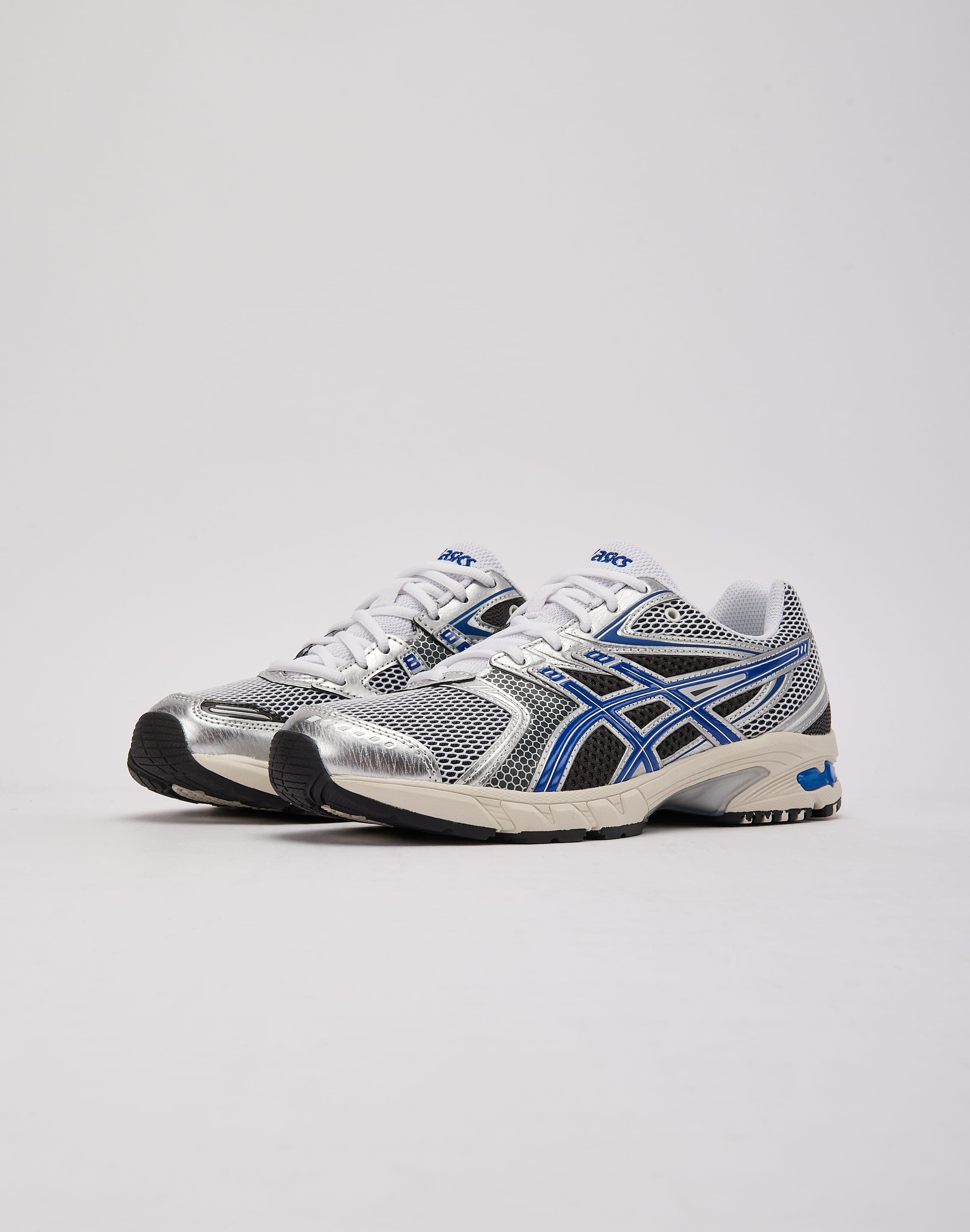 asics_1203A607_20103_M009.jpg