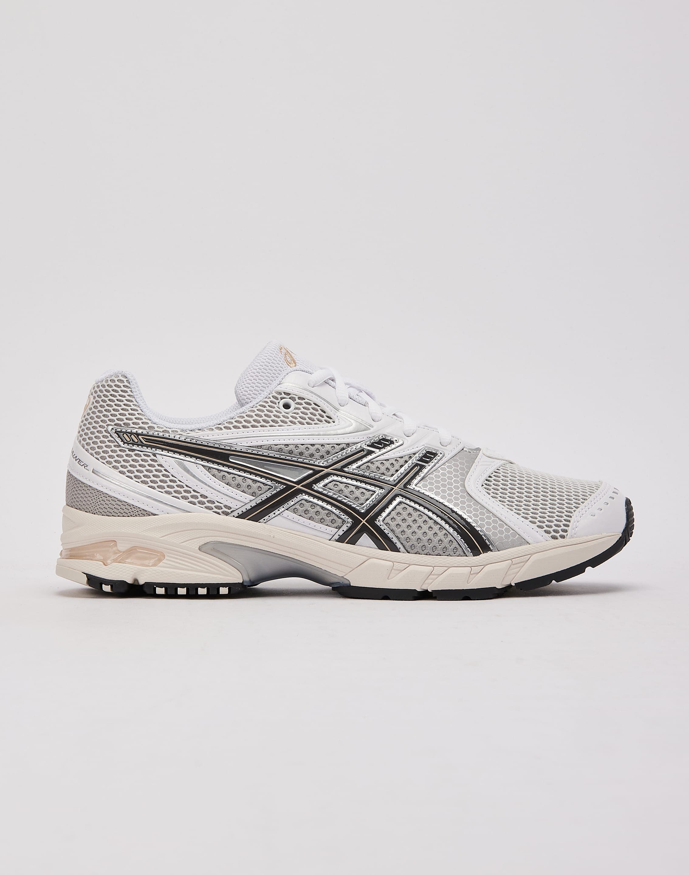 asics_1203A607_20105_M008.jpg