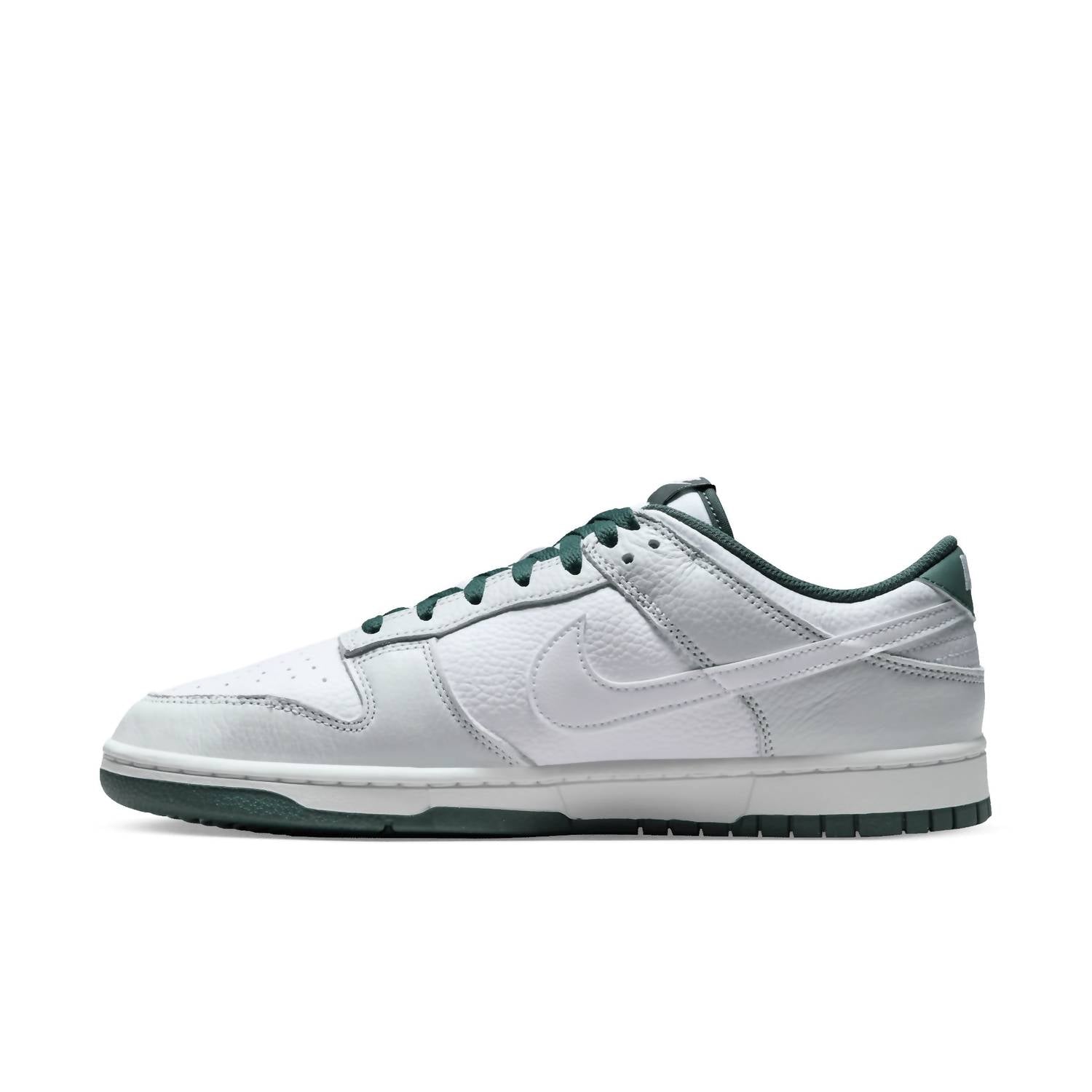 Men's Dunk Low Retro Se Sneakers In Photon Dust/white-Vintage Green