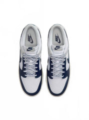 Men's Dunk Low New York Yankees Sneakers In White/midnight Navy