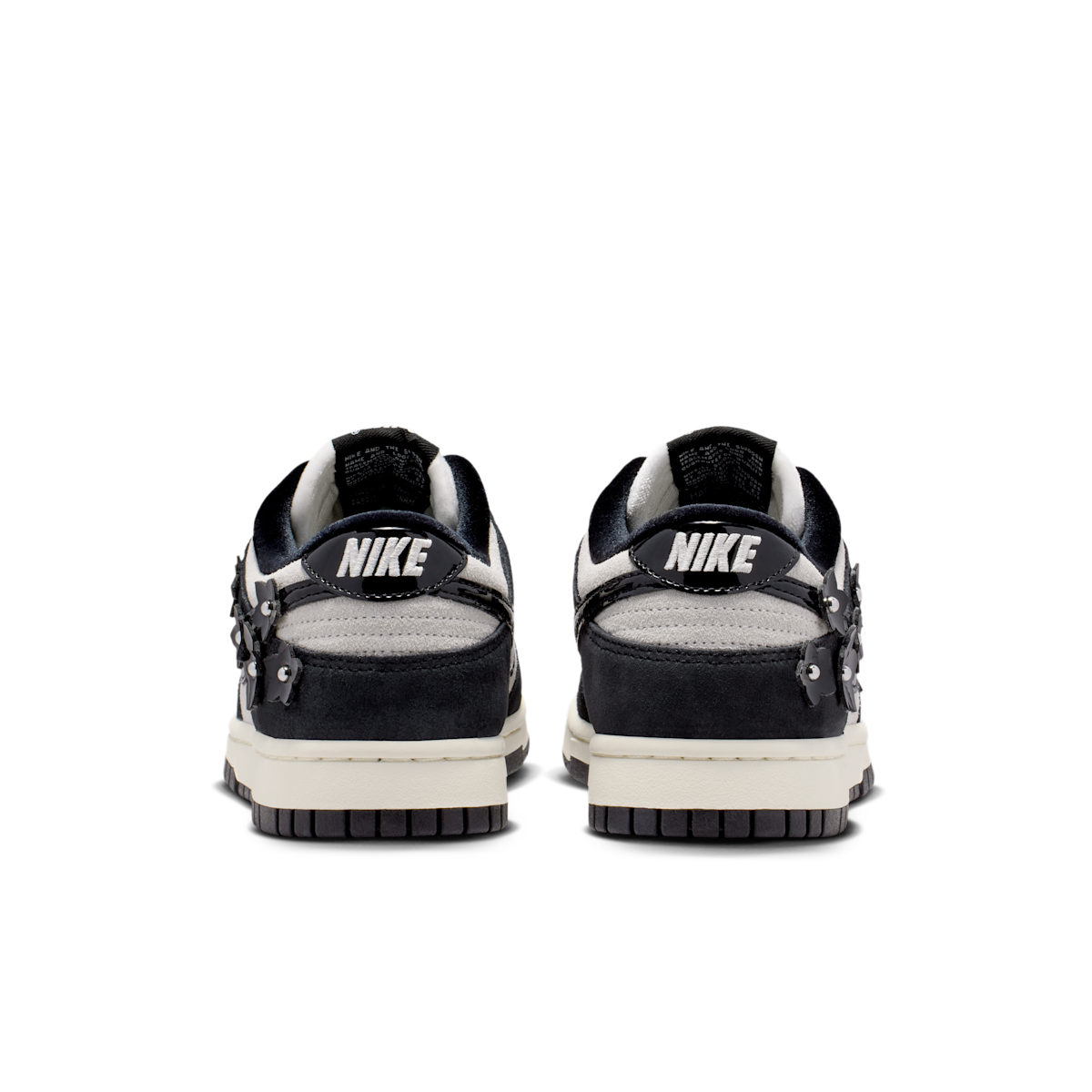 Women's Dunk Low SE Shoes