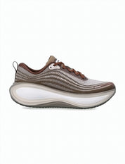 Aerodynamic Women's Sneakers with Layered Sole Design