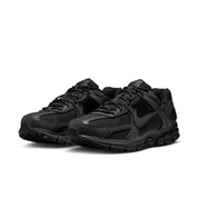 Men's Zoom Vomero 5 SE Shoes with Reflective Accents
