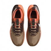 Men's Zegama Trail 2 Running Shoes In Khaki/white-Hyper Crimson