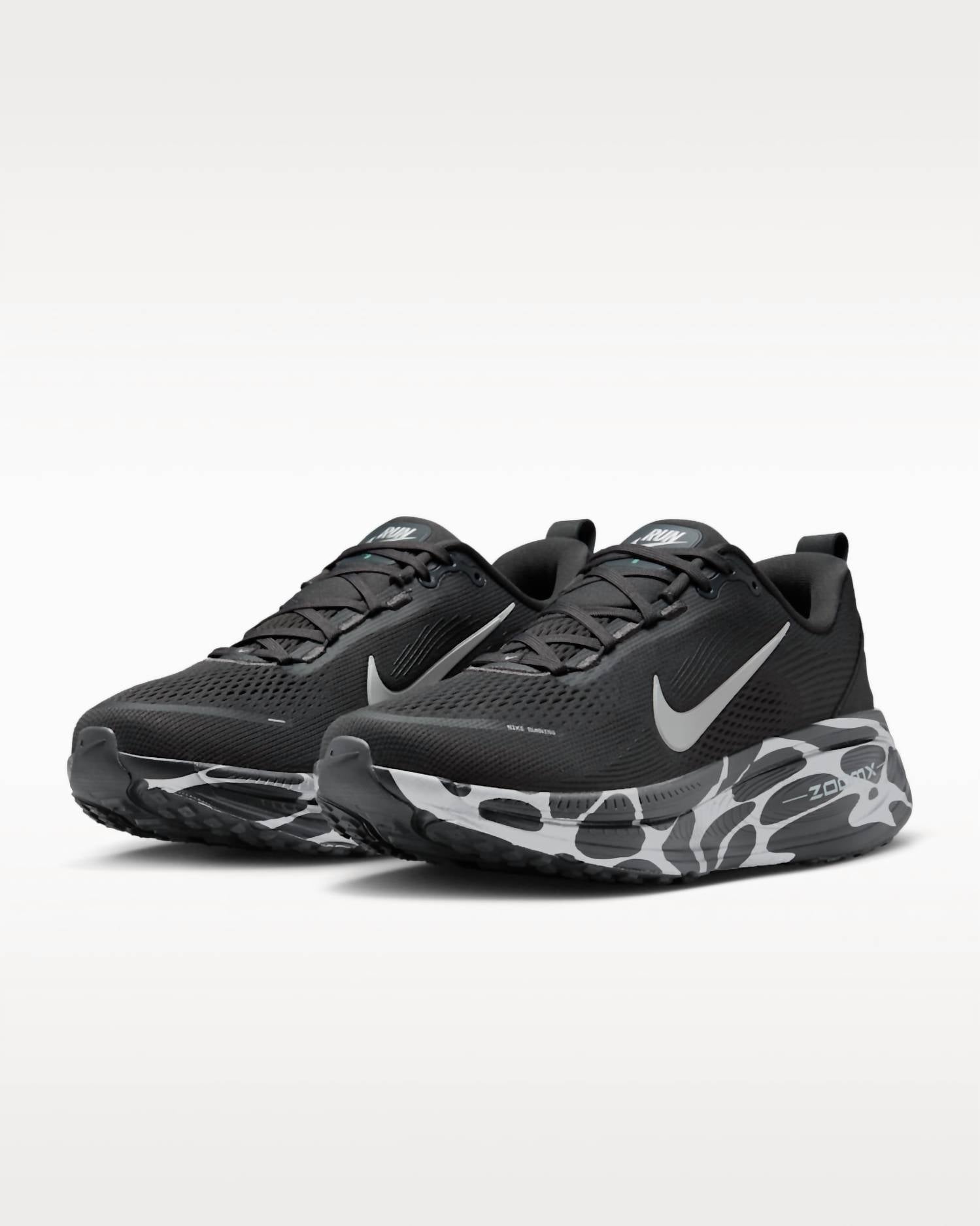 Men's Vomero 18 Road Running Shoes In Anthracite Cannon Metallic Silver Reflect Silver