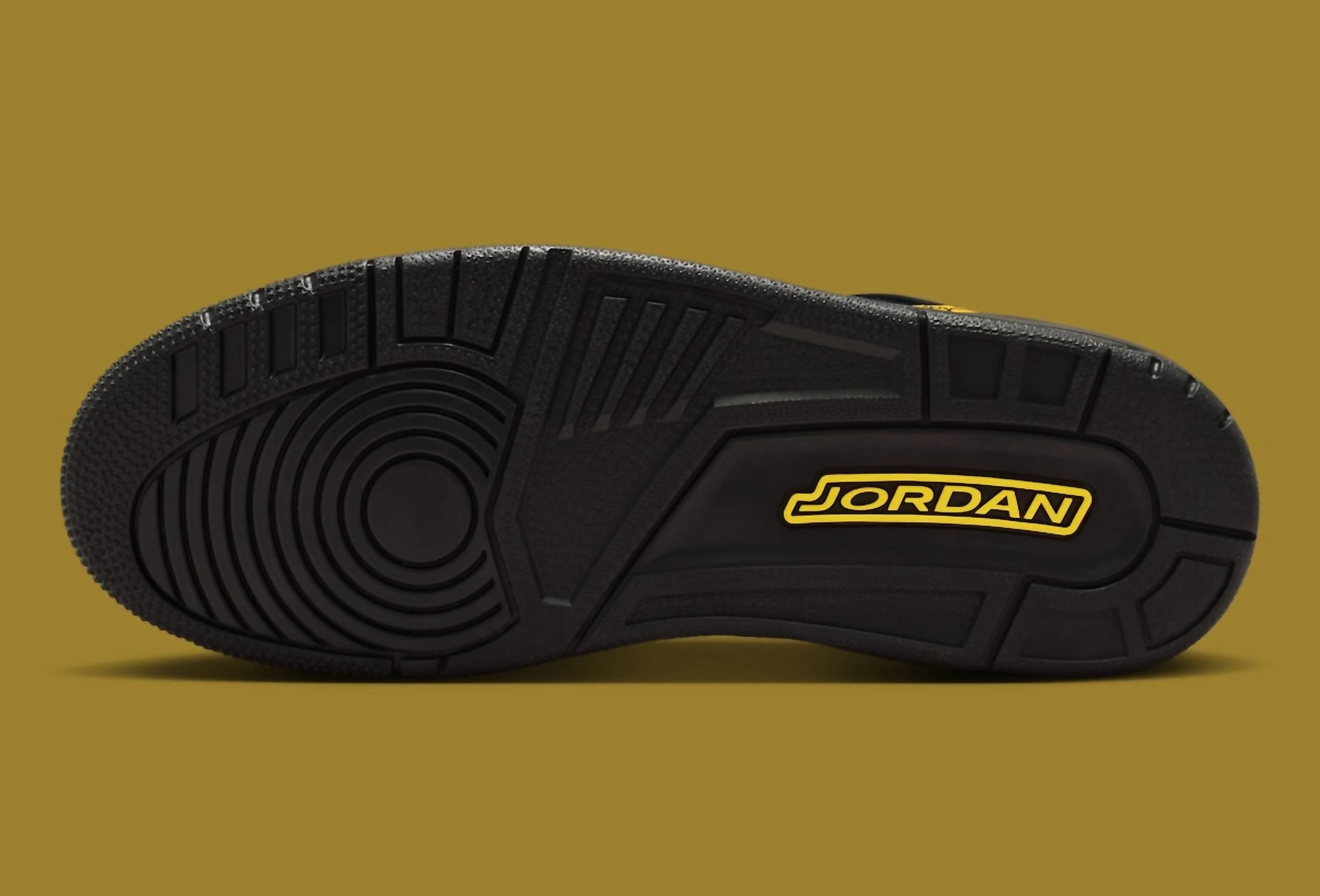 Men's Jordan Spizike Low Sneaker In Black/black-Speed Yellow