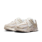 Women's Zoom Vomero 5 Shoes with Reflective Accents