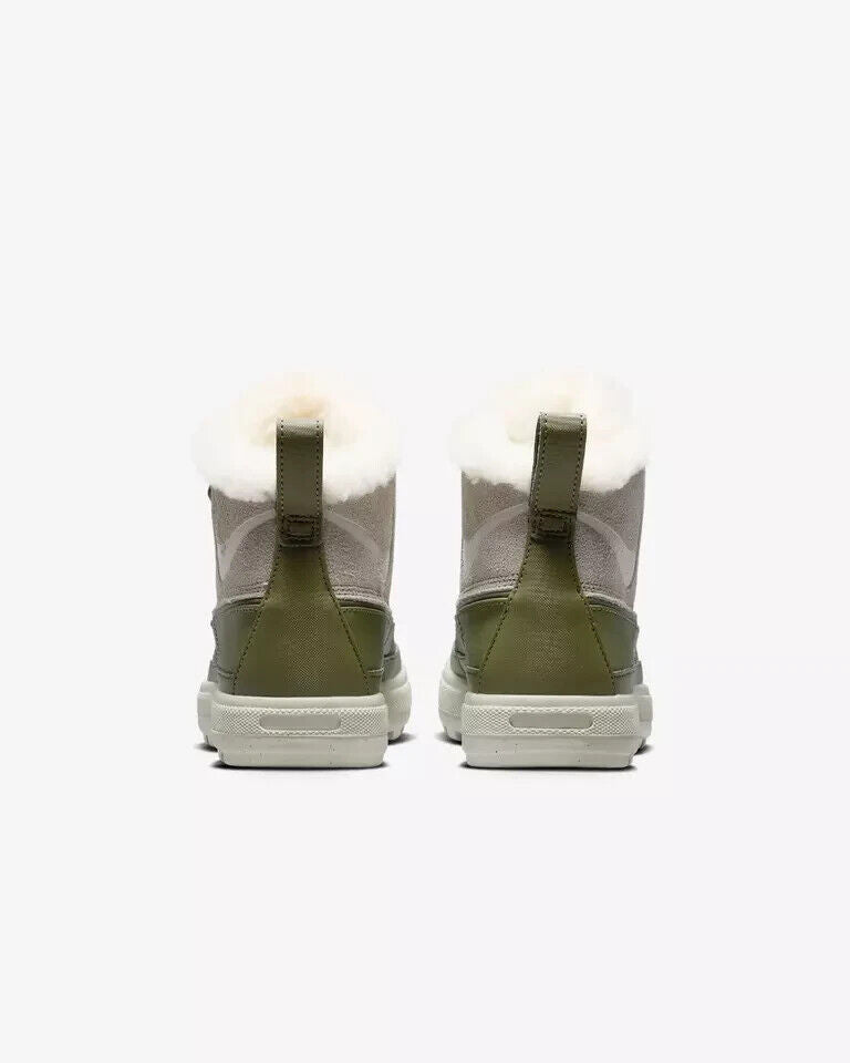 Women's Nike Woodside Chukka 2 537345-200 Boots US 6 Green Faux Fur Ankle RHS1829