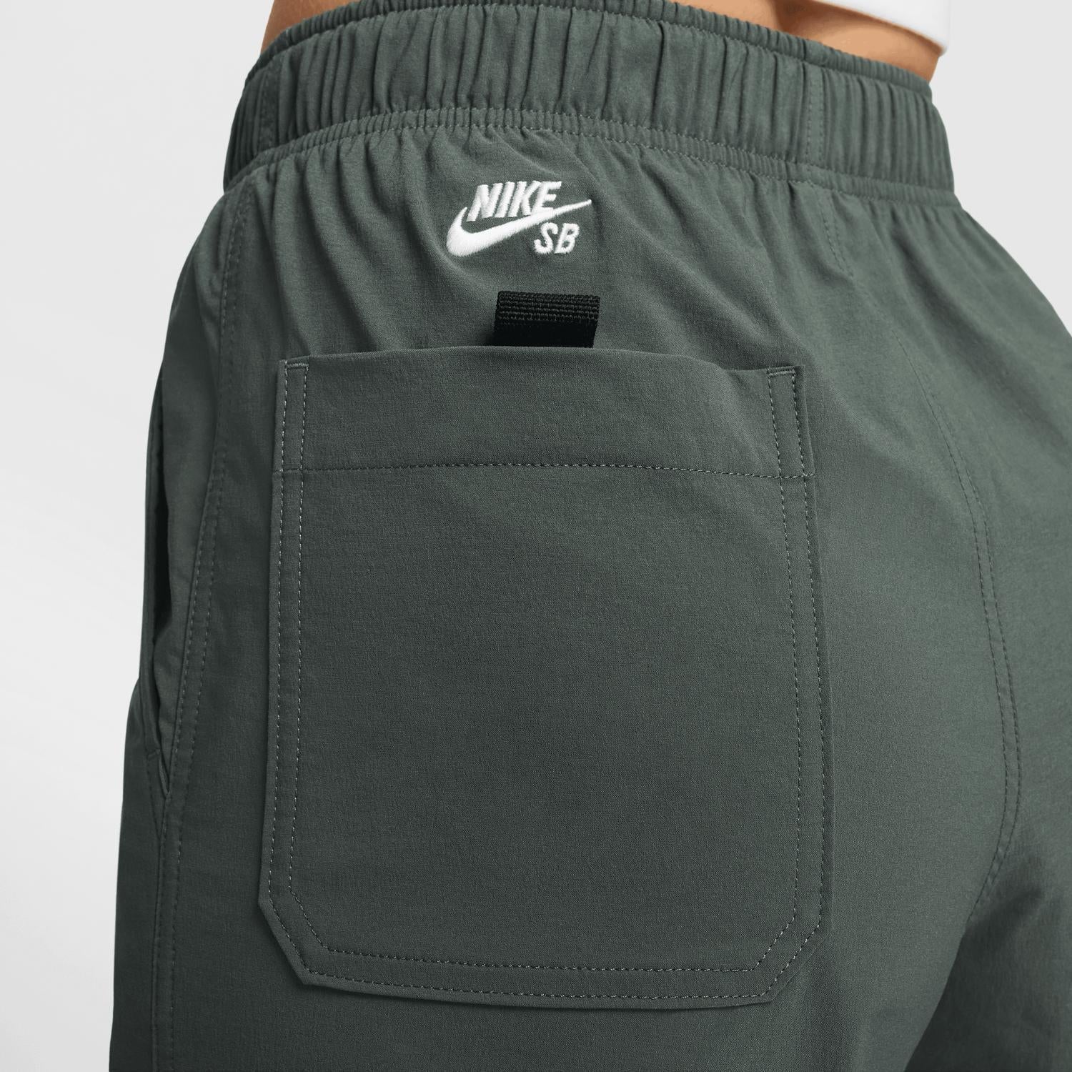 Sb Kearny Cargo Pants In Vintage Green