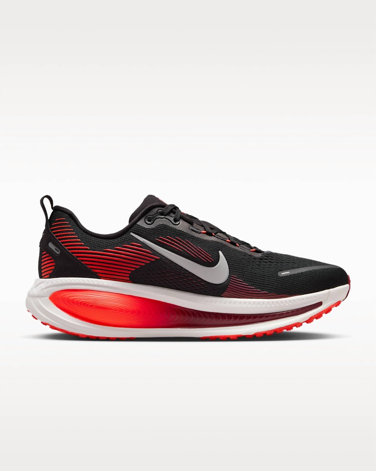 Men's Vomero 18 Road Running Shoes In Black Bright Crimson Team Red Summit White