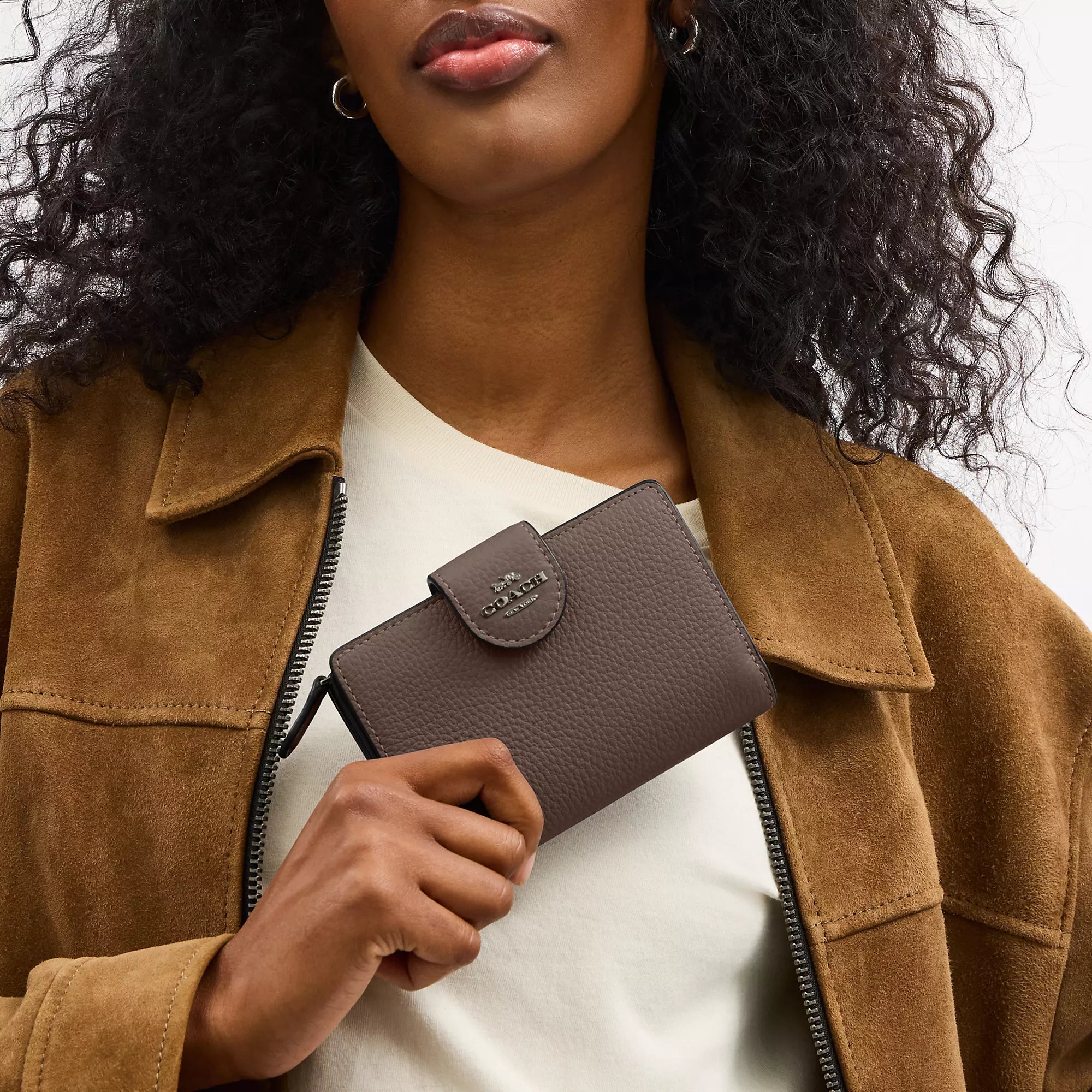 Coach Outlet Medium Corner Zip Wallet