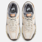Men Zoom Vomero 5 Shoes In Phantom/flat Pewter - Copper Moon