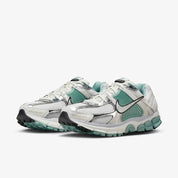 Nike Zoom Vomero 5 Women's Sneakers