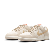 Women's Dunk Low SE Shoes