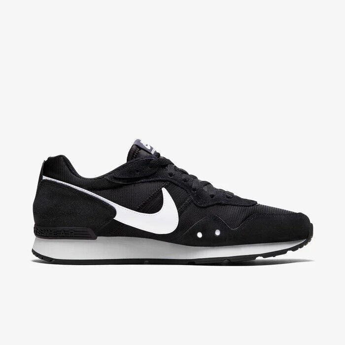 Men's Nike Venture Runner CK2944-002 Sneakers Black White Lace Up Running Shoes