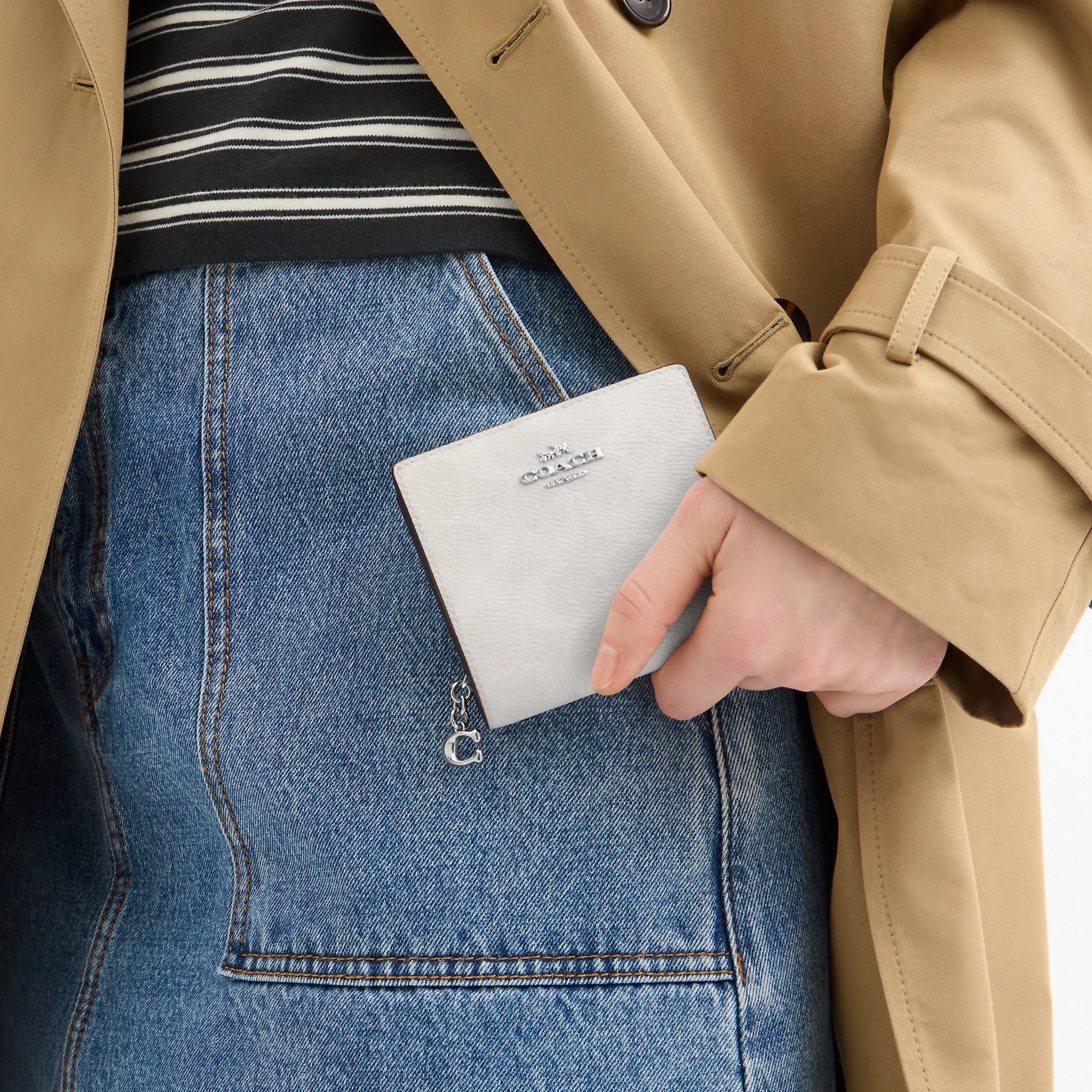 Coach Outlet Snap Wallet In Signature Canvas