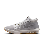 Men's LeBron Witness 8 Basketball Shoes