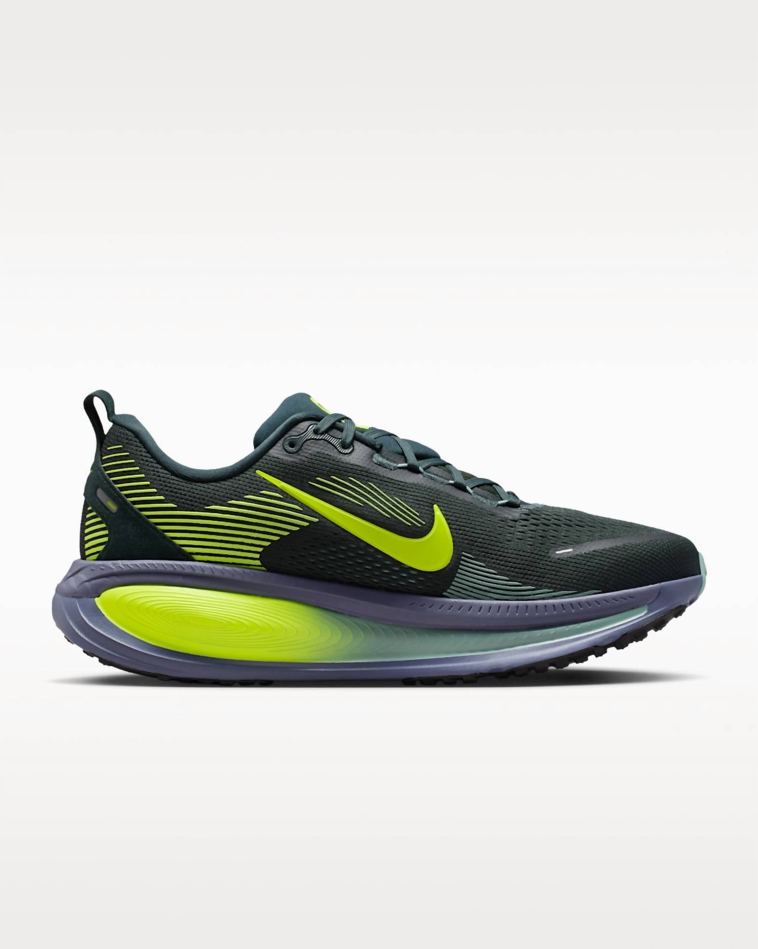 Men's Vomero 18 Road Running Shoes In Seaweed Cannon Sanded Purple Volt