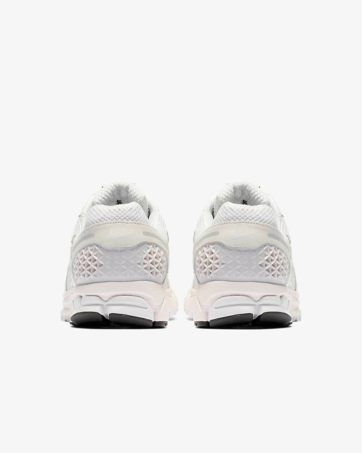 Men's Zoom Vomero 5 Sneaker In Vast Grey/black-Sail