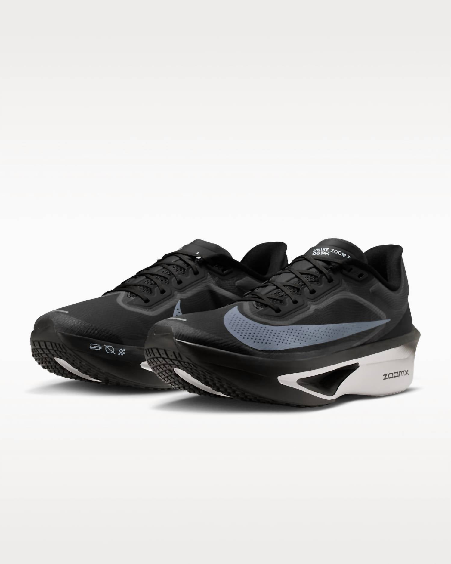 Women's Fly 6 Running Shoes In Black/white Light Smoke Grey
