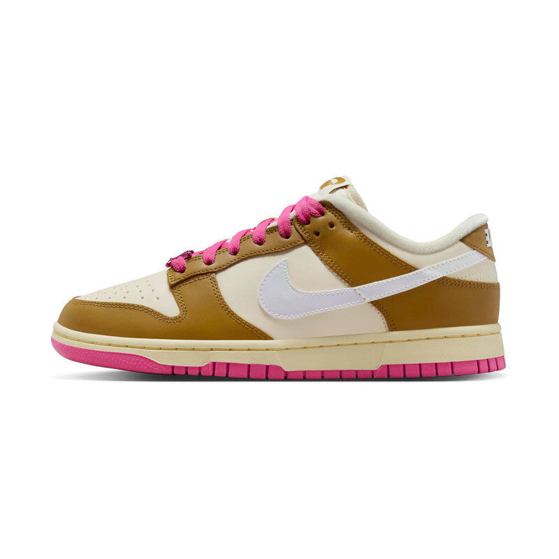 WOMENS NIKE DUNK LOW SE-BRONZINE/COCONUT MILK-FD8683-700