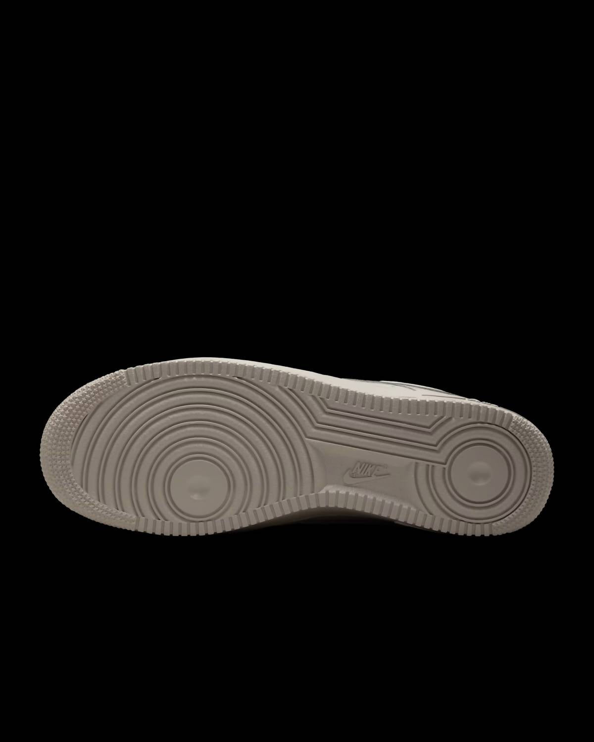 Nike Air Force 1 '07 Shoes In College Grey