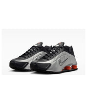 Nike Shox R4 OG HQ1988-002 Men's Black Metallic Athletic Running Shoes MEW633