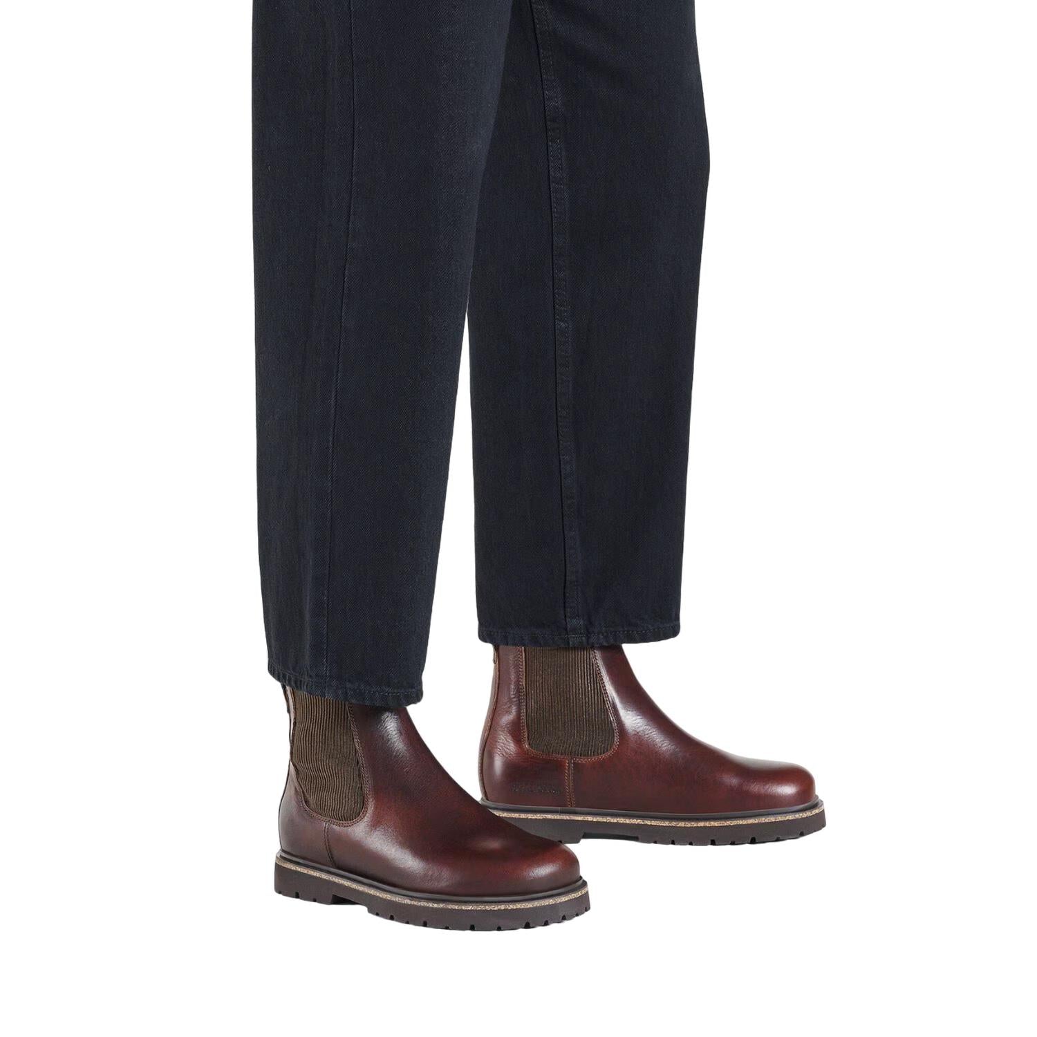 Men's Highwood Slip On Boot In Chocolate