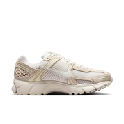 Women's Zoom Vomero 5 Shoes with Reflective Accents