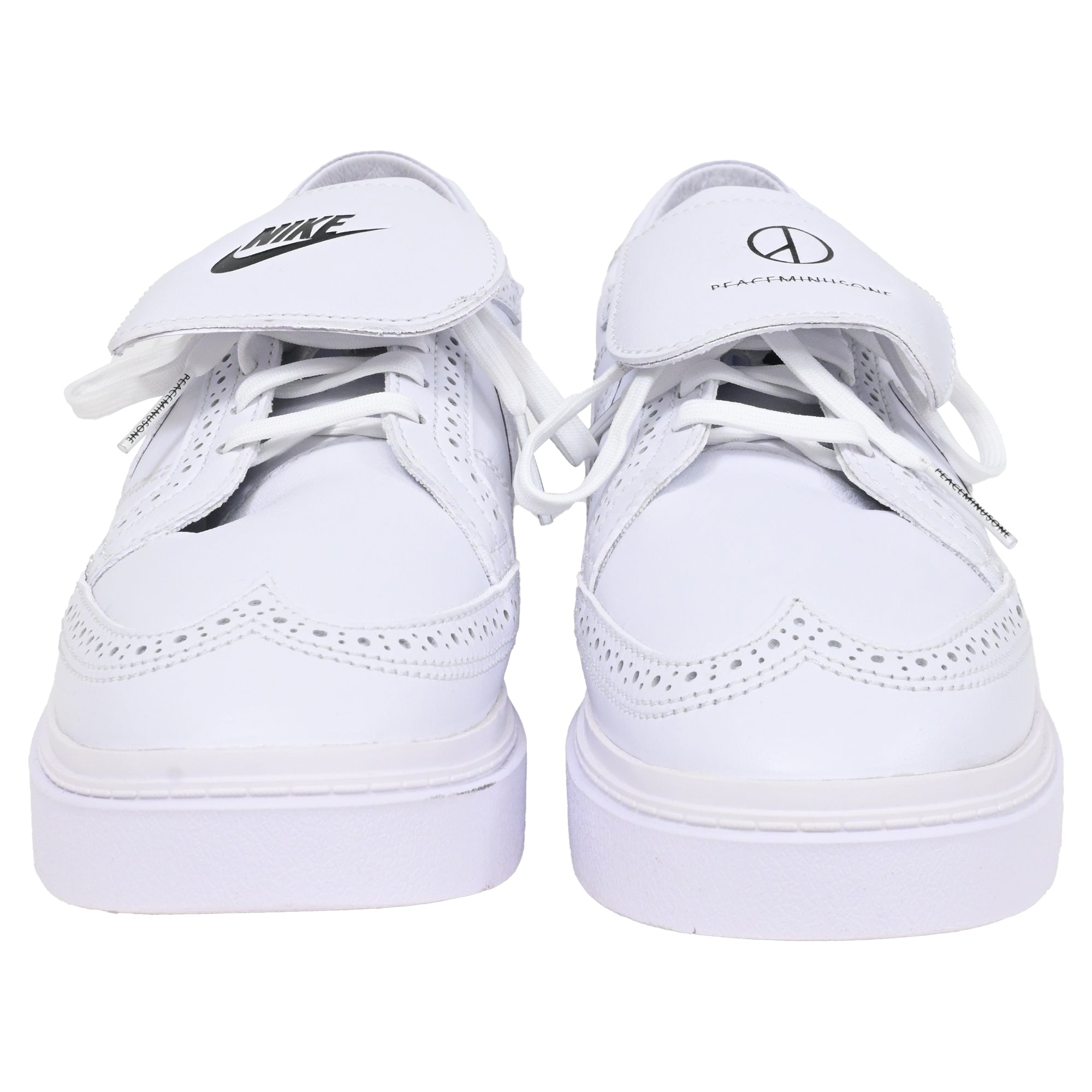 Nike Kwondo 1 Sneakers in White Leather