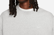 Solo Swoosh Fleece Crew Sweatshirt In Dark Heather Grey