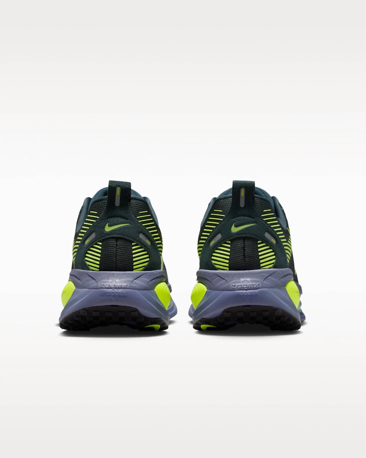 Men's Vomero 18 Road Running Shoes In Seaweed Cannon Sanded Purple Volt