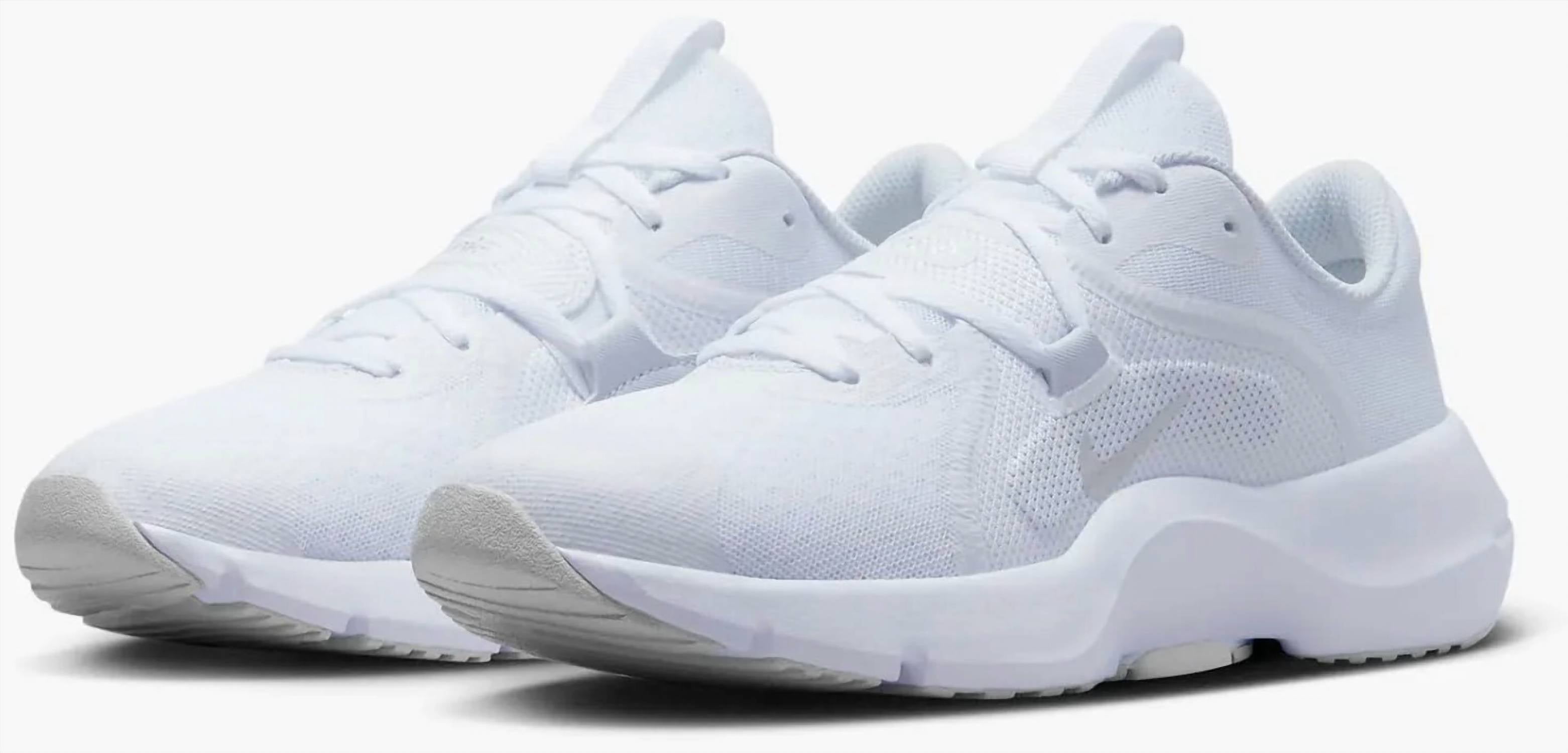 Women's In Season Tr 13 Workout Shoes In White/metalic Silver