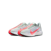 Women's Pegasus Plus Shoe In Barely Grey/hot Punch-White-Black