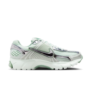 Women's Zoom Vomero 5 Shoes